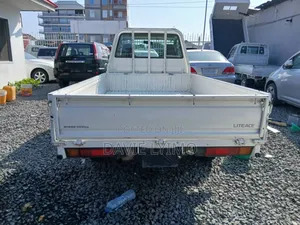 Toyota Lite-ace 2003 White