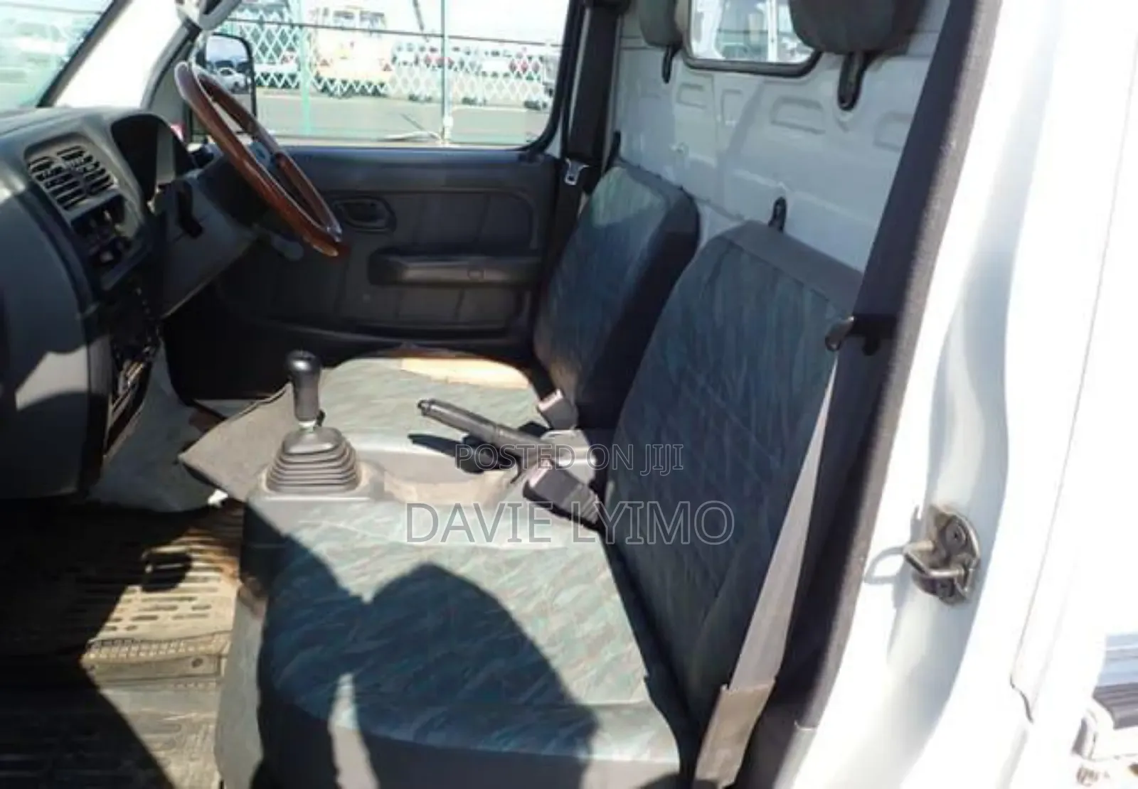 Suzuki Super Carry 2004 White