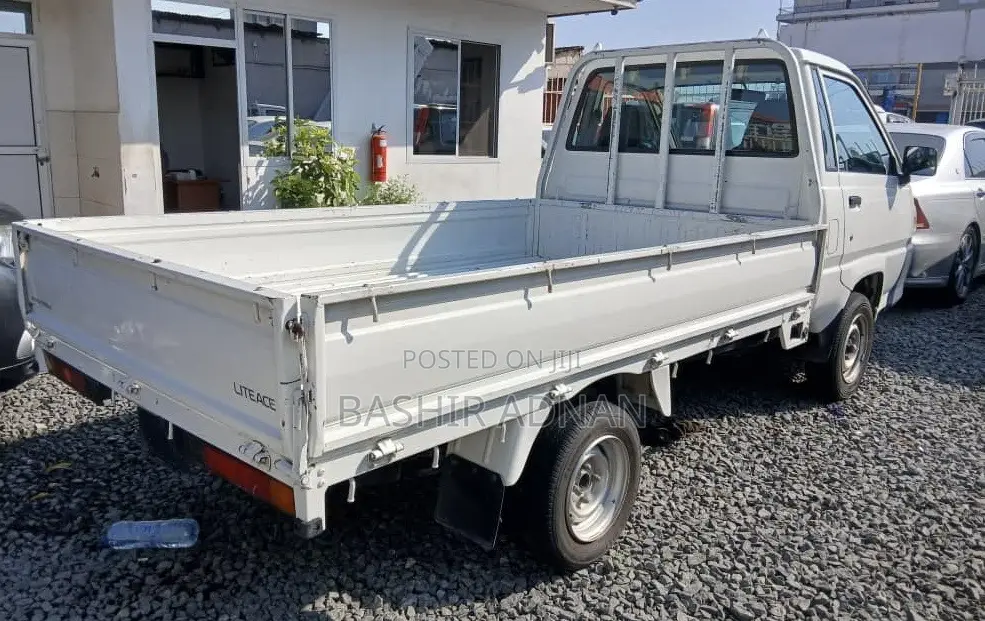 Toyota Liteace 1 Tonne Mpya(Unregistered) Chasis.
