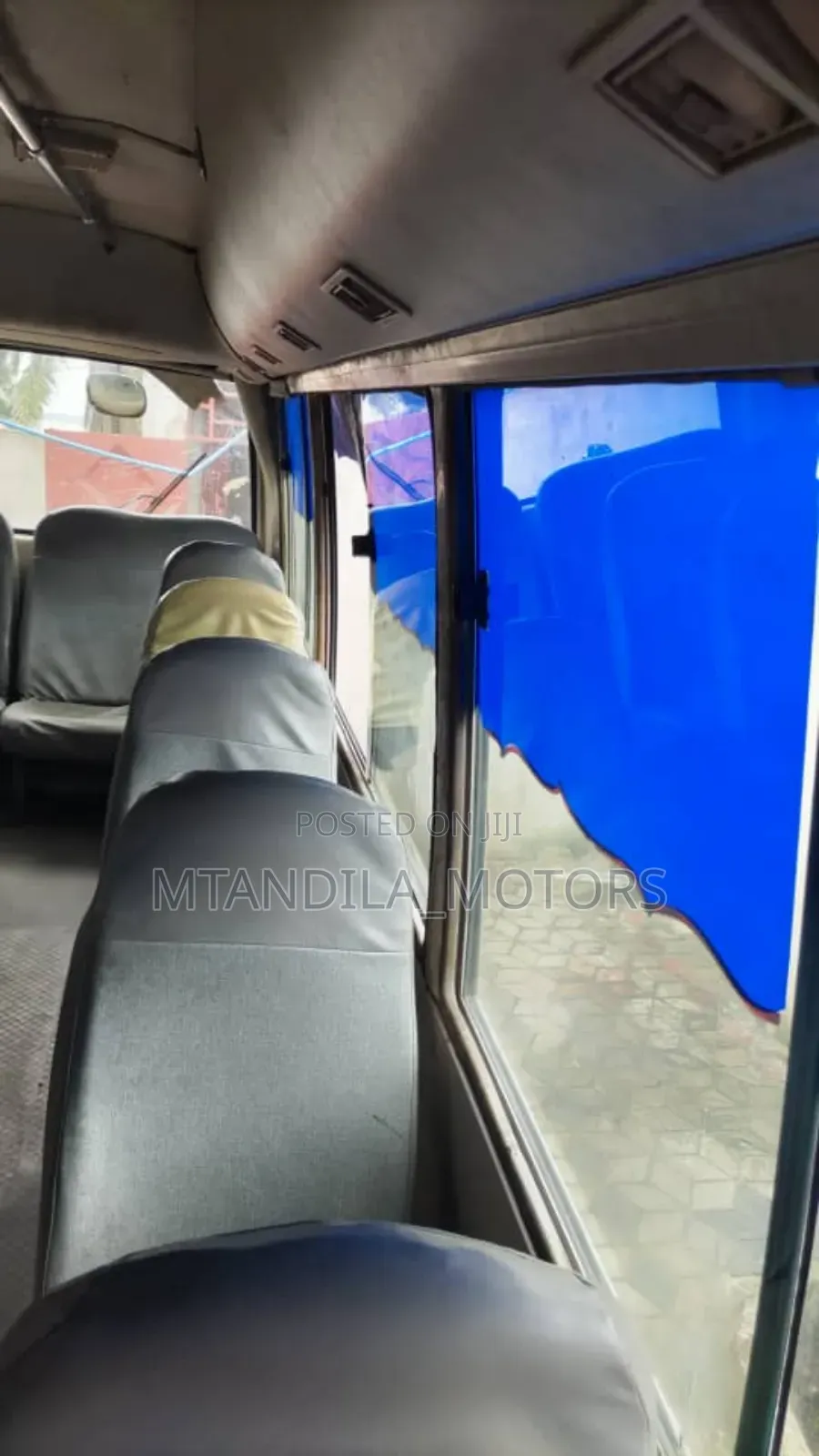 Mitsubishi Fuso Rosa 1998 White