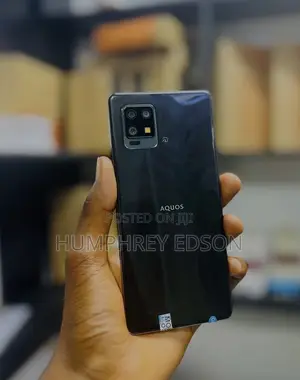 Sharp Aquos zero6 128 GB Black
