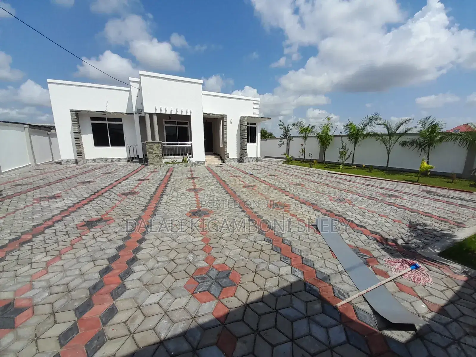 4bdrm House in Kigamboni Dege for sale