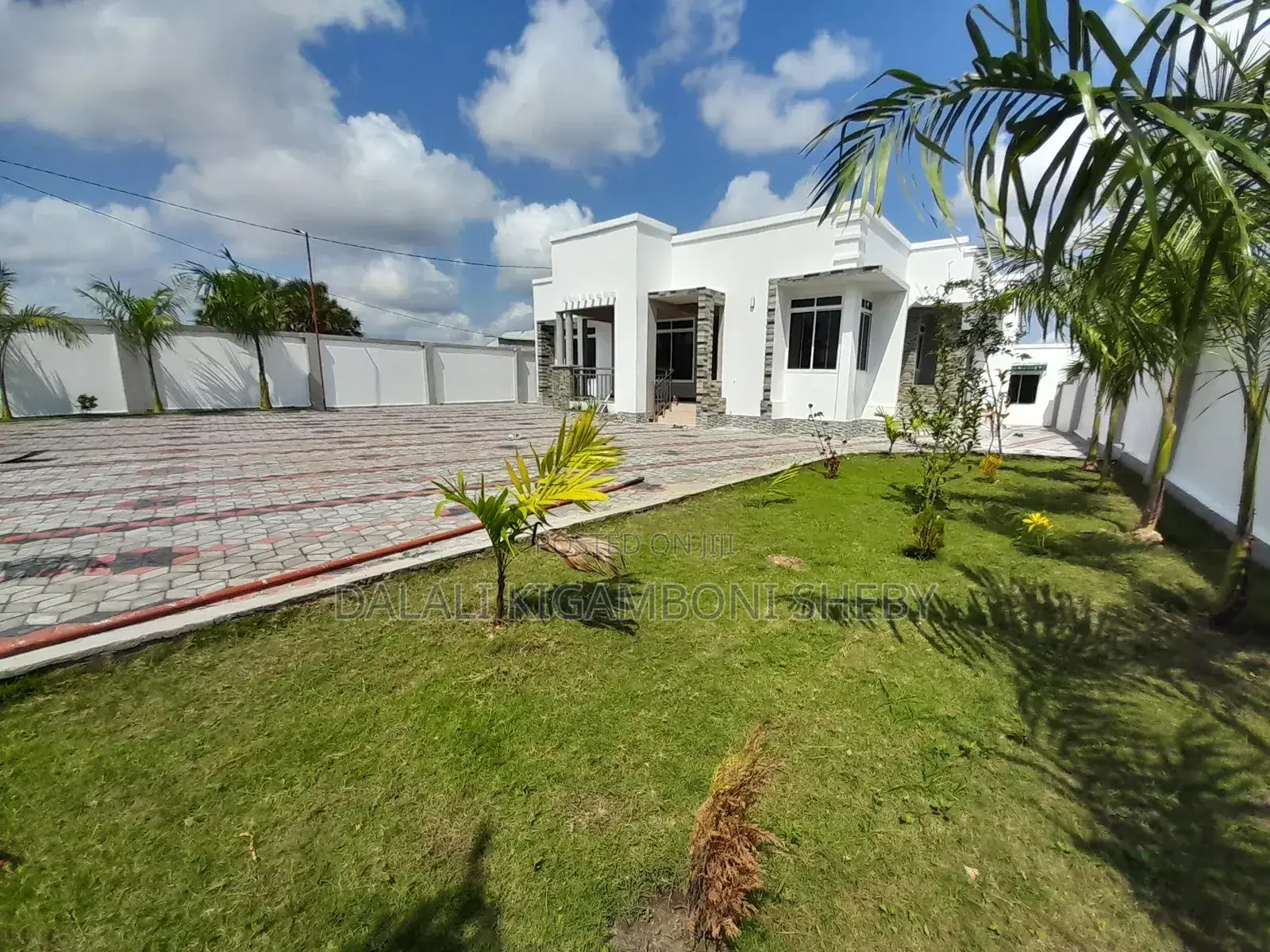 4bdrm House in Kigamboni Dege for sale