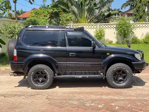 Toyota Land Cruiser Prado 1997 Black