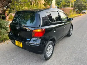 Toyota Vitz 2004 Black