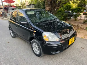 Toyota Vitz 2004 Black