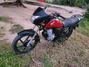 Honda CBR 2025 Red