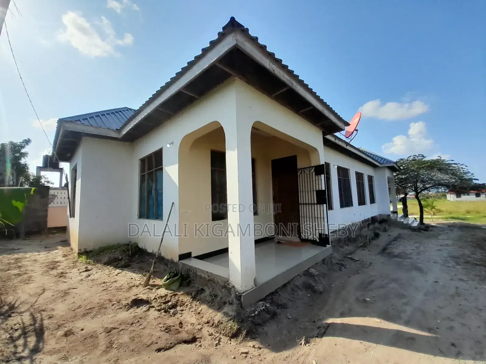 4bdrm Apartment in Kigamboni Kibada for sale