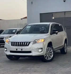 Photo - Toyota Vanguard 2011 Pearl