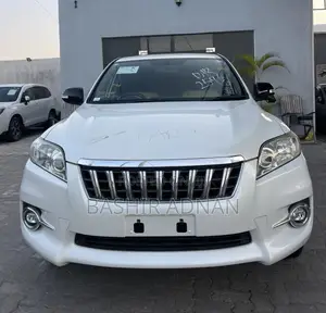 Toyota Vanguard 2011 Pearl