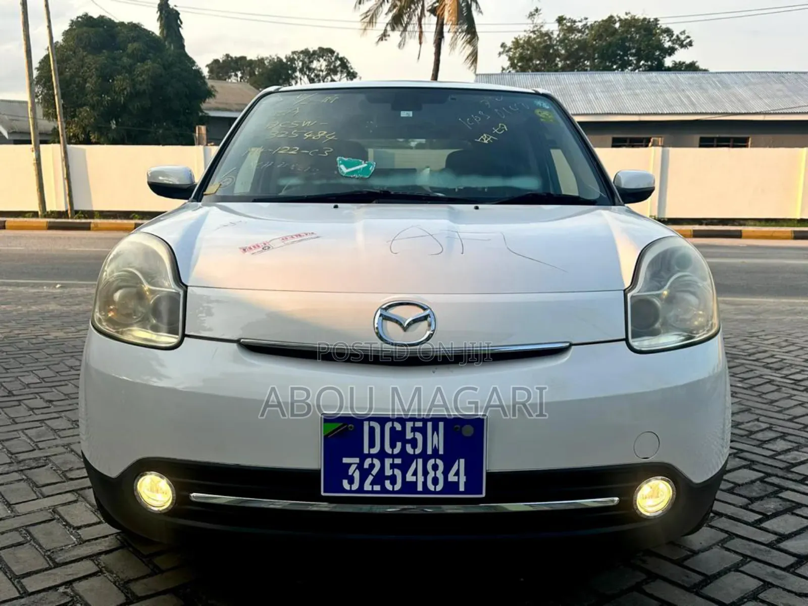 Mazda Verisa 2010 White