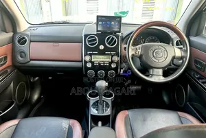 Mazda Verisa 2010 White