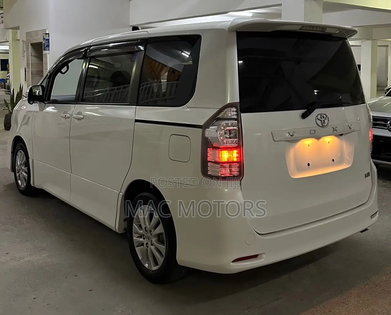 Toyota Voxy 2012 White