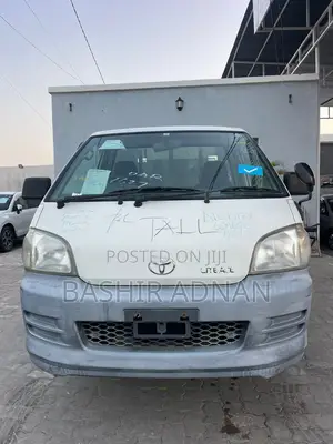 Toyota Townace Truck 1 Tonnes Unregistered Mpya.