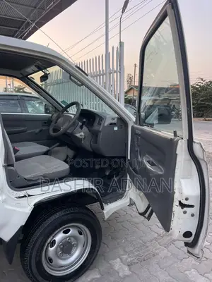 Toyota Townace Truck 1 Tonnes Unregistered Mpya.