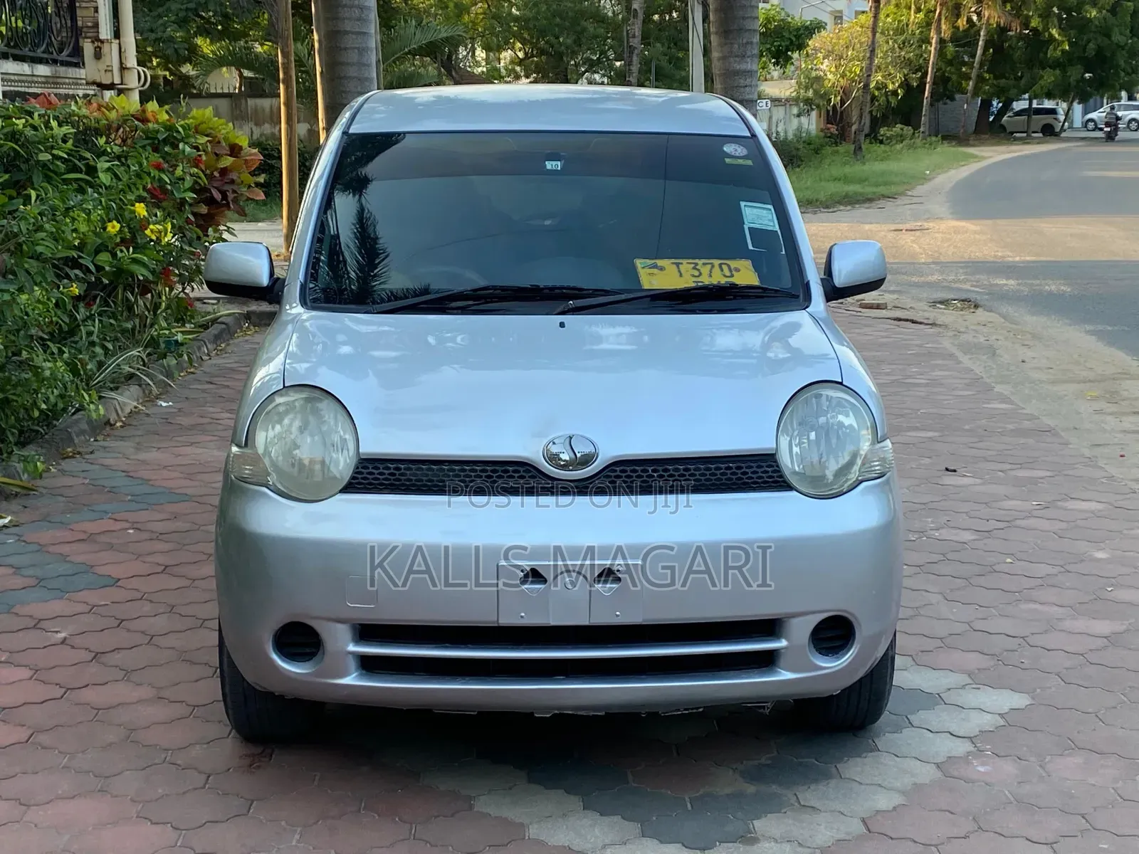 Toyota Sienta 2006 Silver