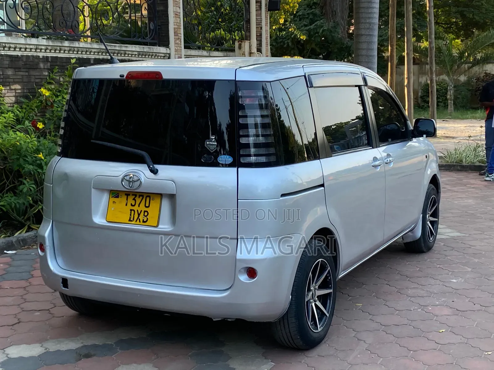 Toyota Sienta 2006 Silver
