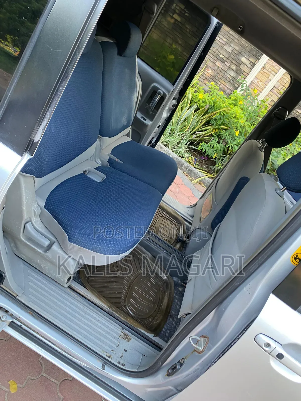 Toyota Sienta 2006 Silver