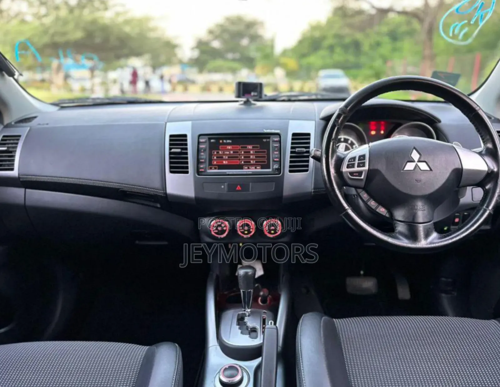 Mitsubishi Outlander 2010 Pearl