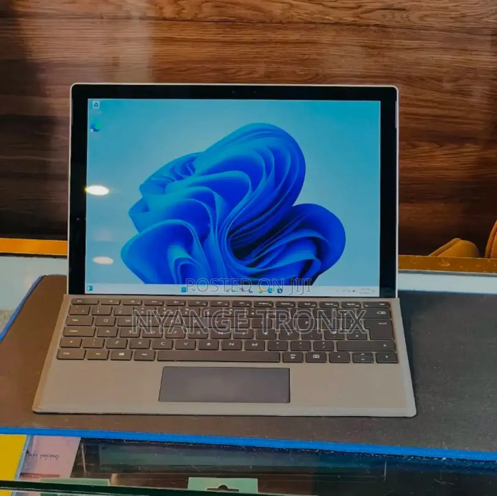 Laptop Microsoft Surface Pro 5 8GB Intel Core I5 SSD 256GB