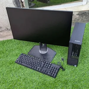 Desktop Computer Dell Optiplex 7090 12GB Intel Core I7 SSD 256GB