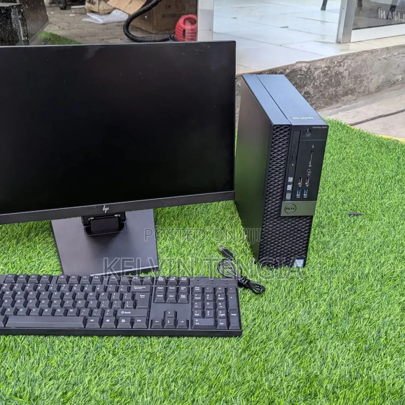Desktop Computer Dell Optiplex 7090 12GB Intel Core I7 SSD 256GB