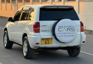 Toyota RAV4 2001 White
