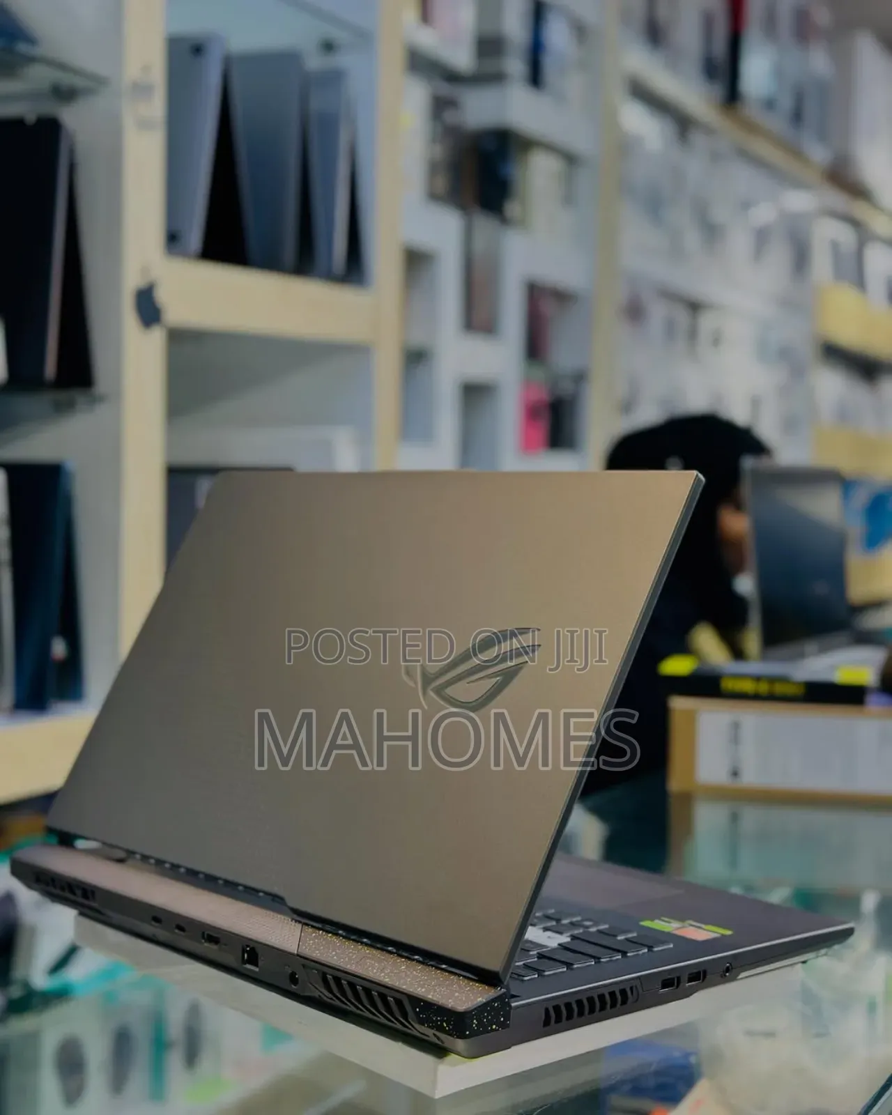 New Laptop Asus ROG Strix G17 16GB AMD Ryzen SSD 1T