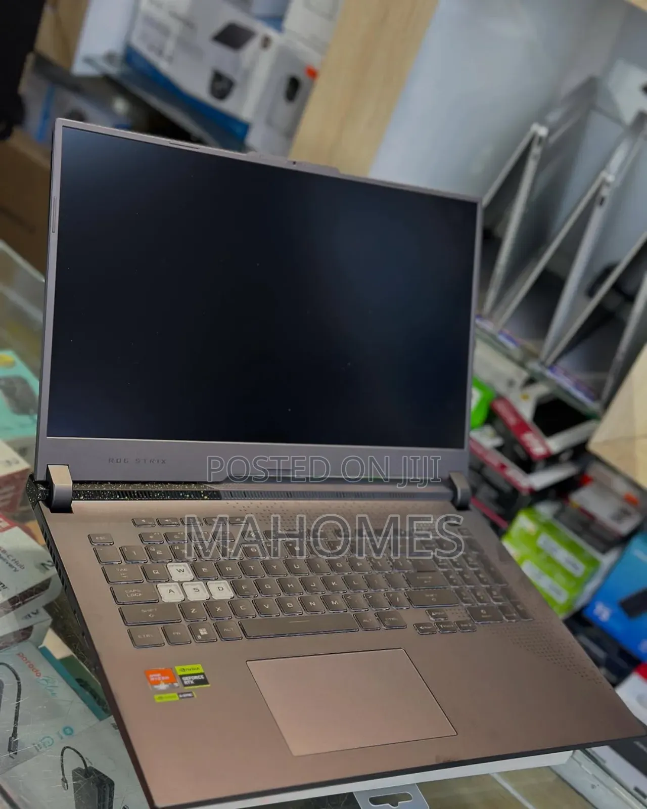 New Laptop Asus ROG Strix G17 16GB AMD Ryzen SSD 1T
