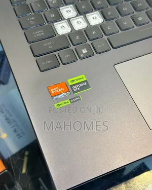 New Laptop Asus ROG Strix G17 16GB AMD Ryzen SSD 1T