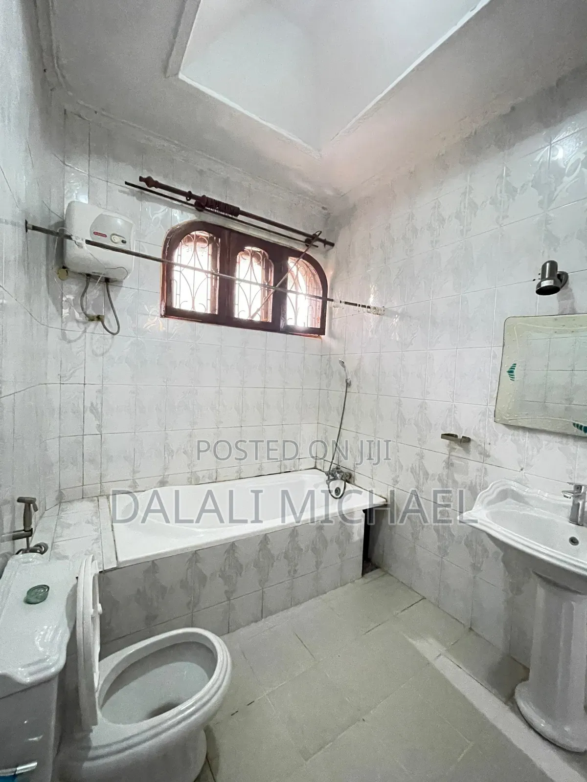 5bdrm House in Mbezibeach for rent