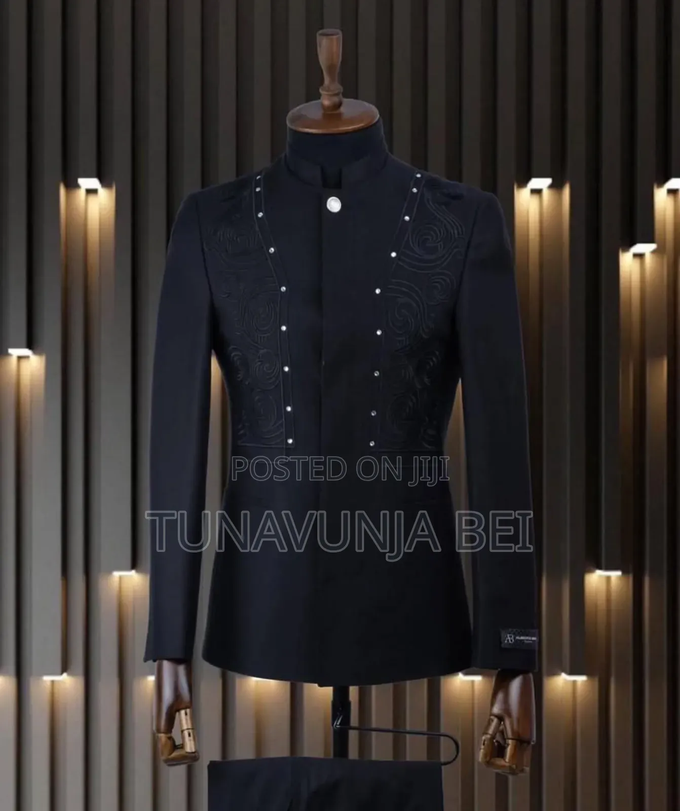 Kaunda Suit