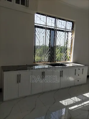 Kitchen Cabinets White Color