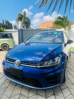 Photo - Volkswagen Golf 2016 Blue