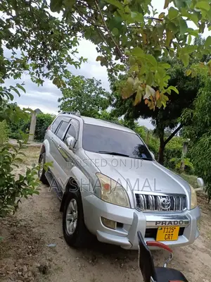 Photo - Toyota Land Cruiser Prado 2004 Silver