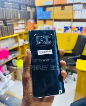 New Sharp Aquos R6 128 GB Black
