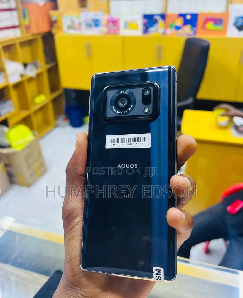 Sharp Aquos R6 128 GB Black