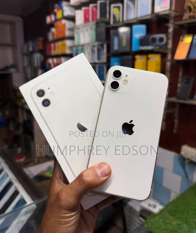 New Apple iPhone 11 64 GB White
