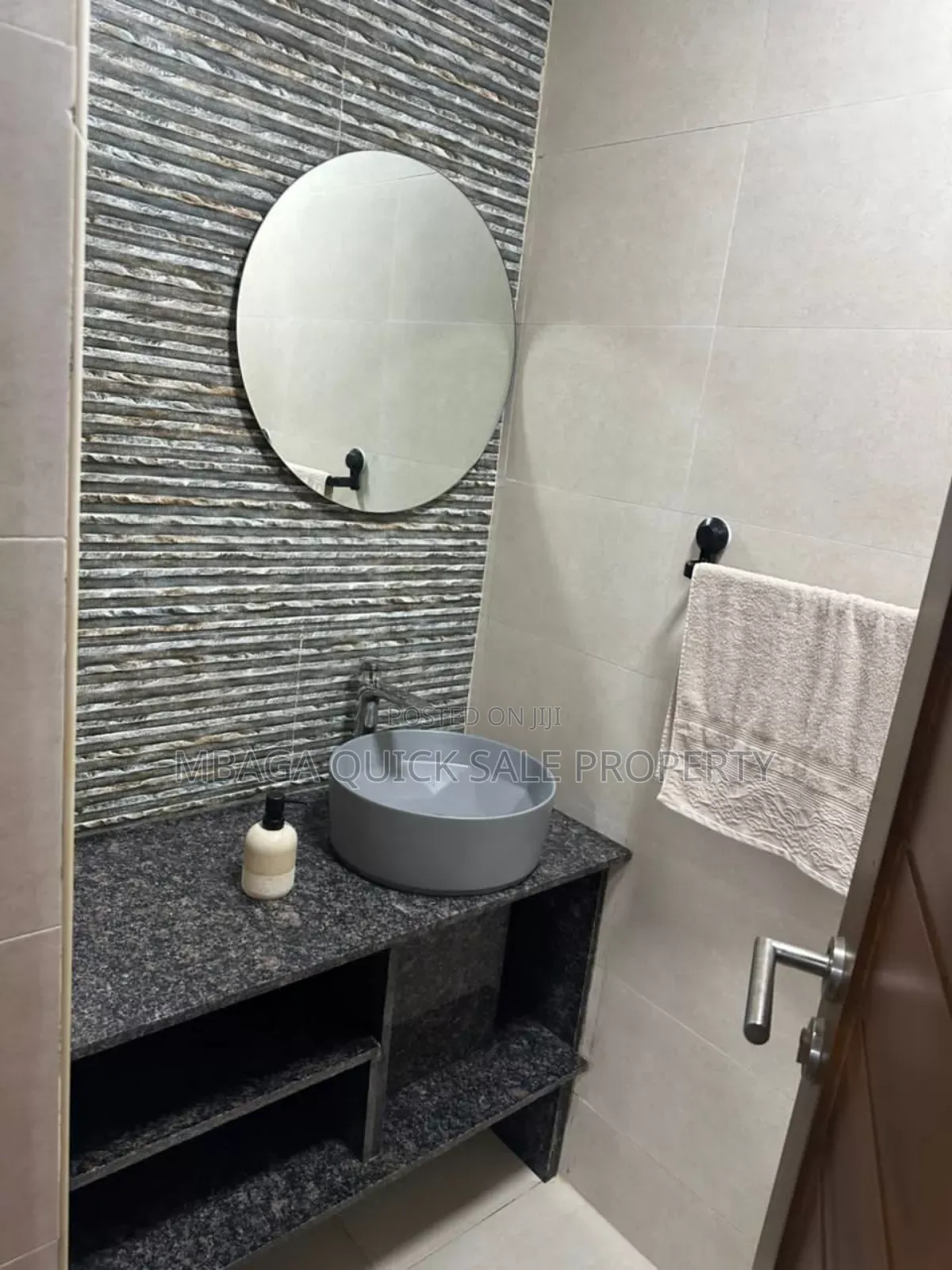 3bdrm Apartment in Upanga for sale