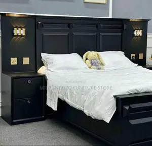 Kitanda Mbao Ngumu Classic Sana Vvip