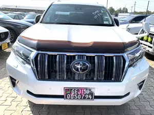 Toyota Land Cruiser Prado 2016 White