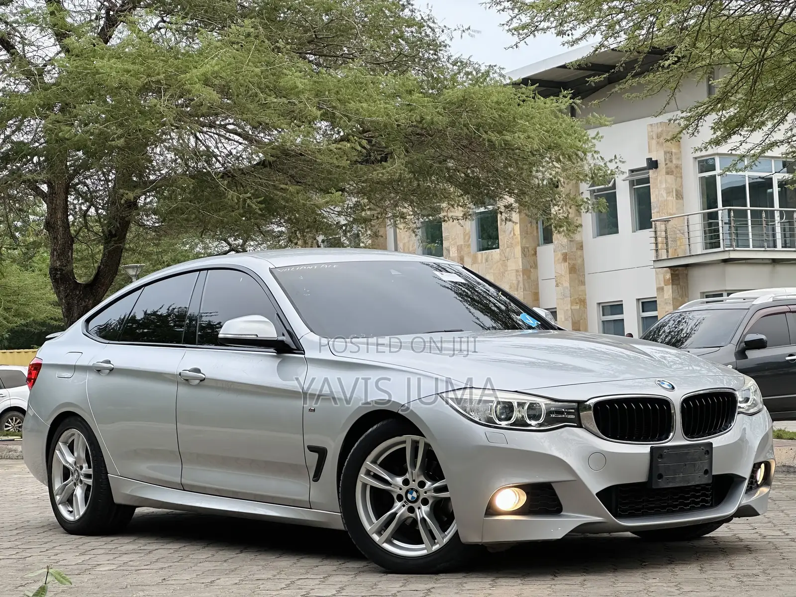 BMW 320i 2013 Silver