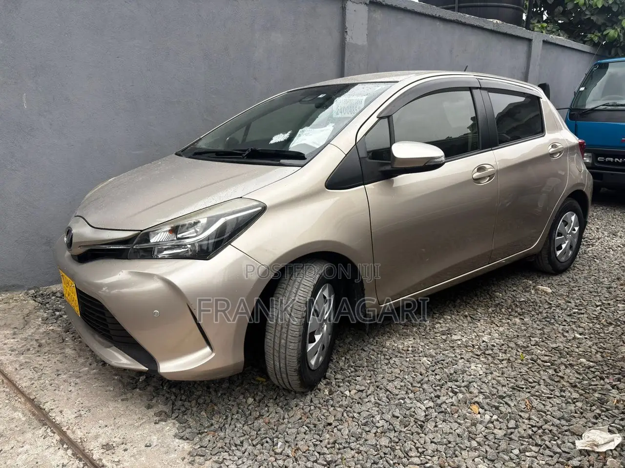 Toyota Vitz 2015 Gold