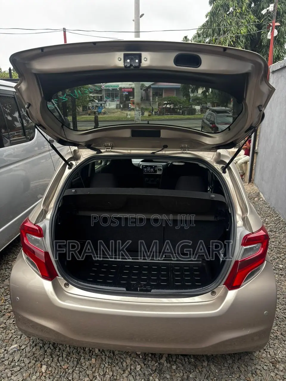 Toyota Vitz 2015 Gold