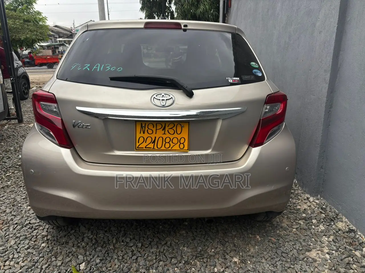 Toyota Vitz 2015 Gold