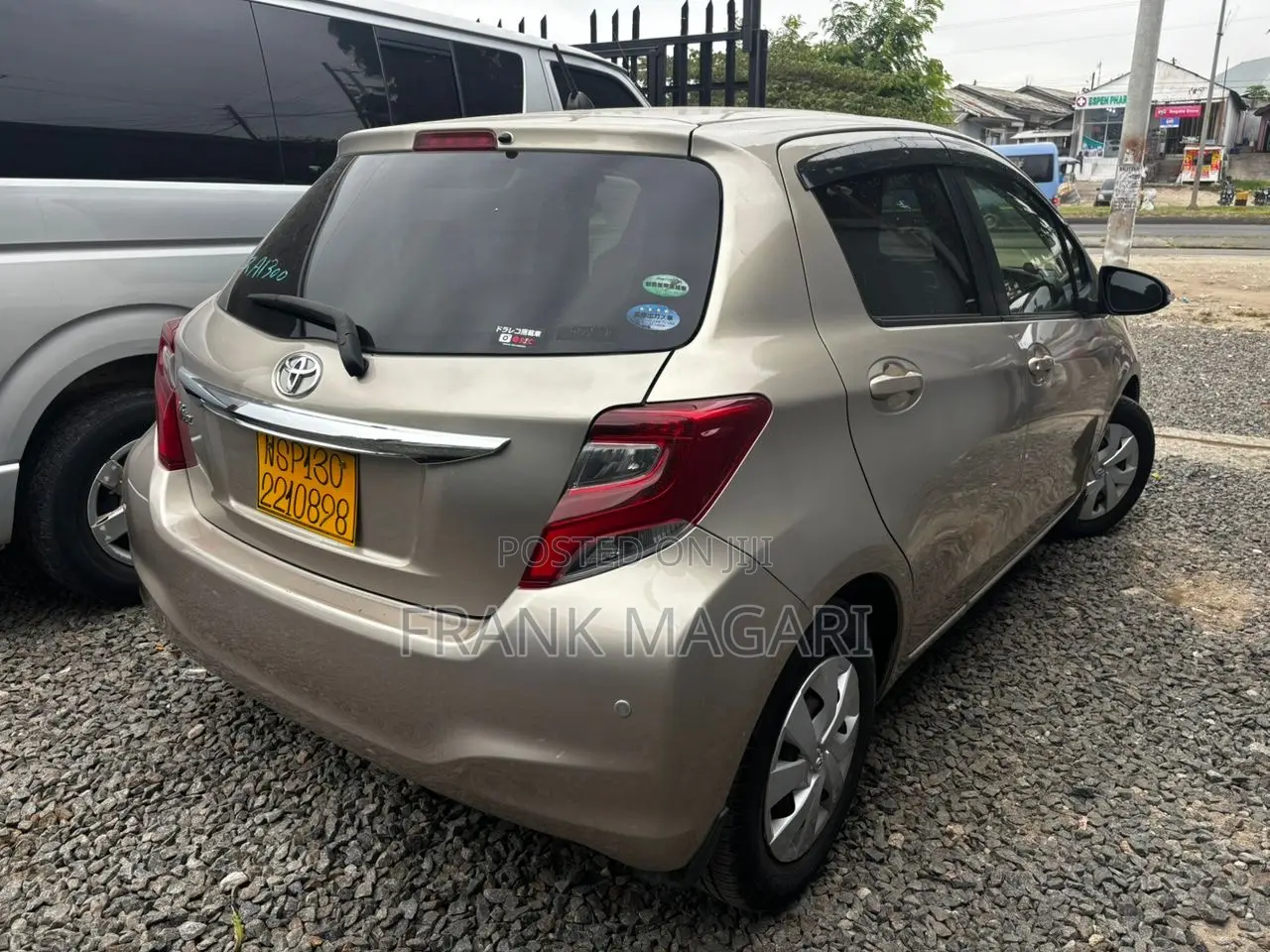 Toyota Vitz 2015 Gold