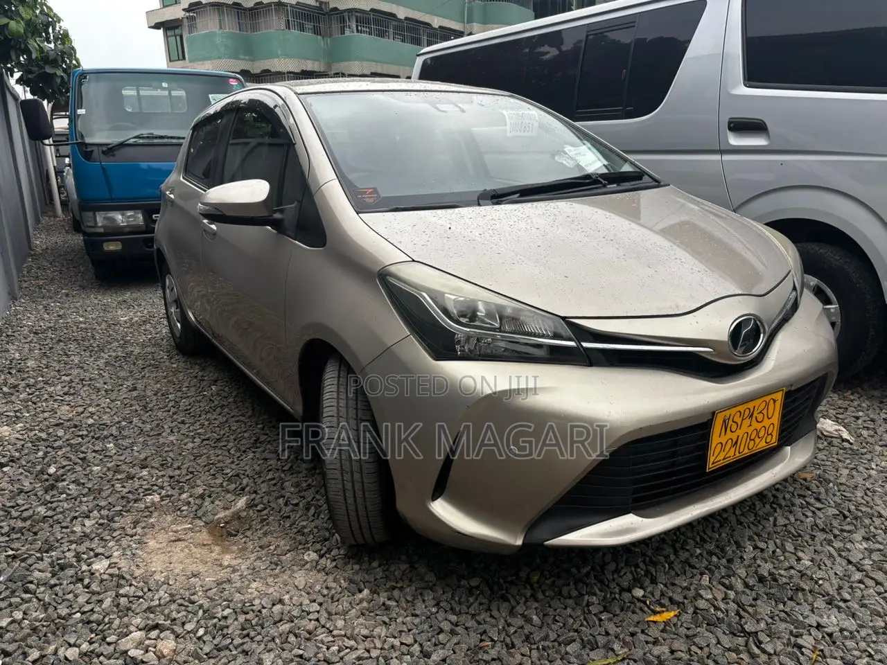 Toyota Vitz 2015 Gold