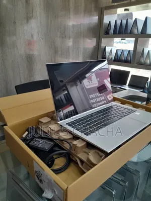 New Laptop HP EliteBook 1040 G8 16GB Intel Core I7 SSD 512GB
