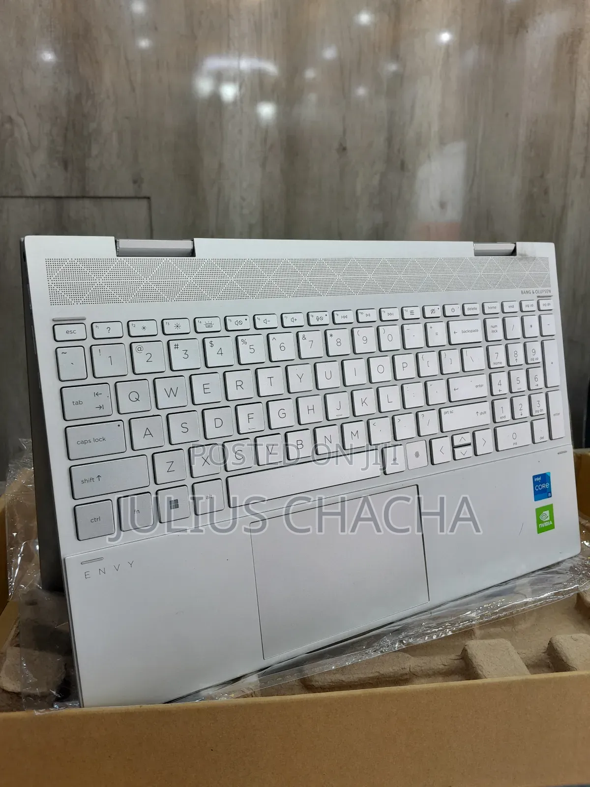Laptop HP Envy X360 15-Cp0013nr 16GB Intel Core I5 SSD 512GB