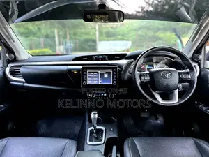 Toyota Hilux 2022 Black